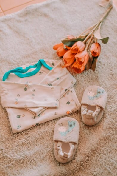 Organizing a baby's essential wardrobe